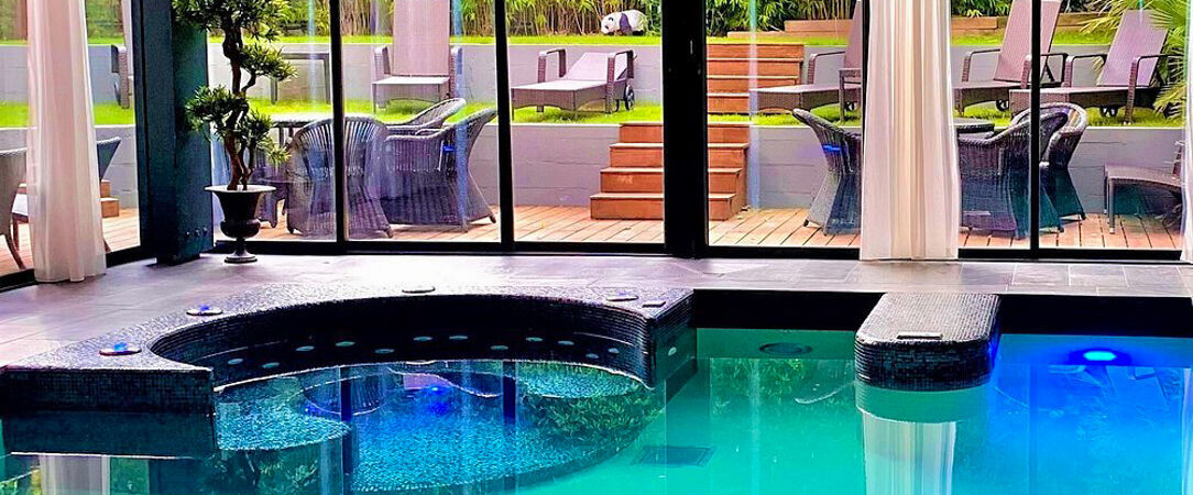 Best Western Premier Grand Monarque Hôtel & Spa ★★★★ - Indulge at a delightful hotel in the ancient Chartres. - Chartres, France
